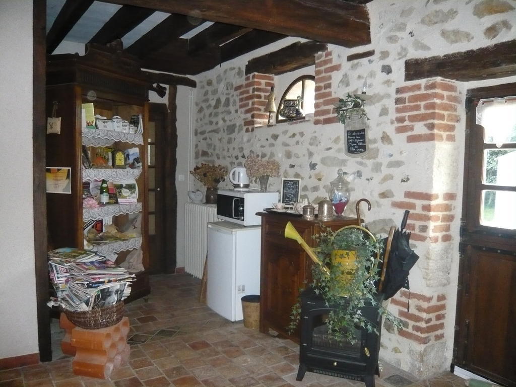 Bed and Breakfast La Petite Ferme Vouzeron Exterior foto